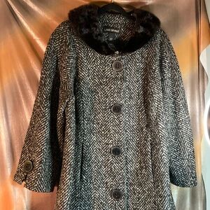 Lane‎ Bryant herringbone overcoat 50’s swing style vintage fur collar attached.